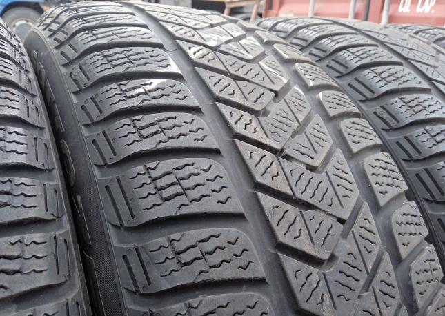 Pirelli Winter Sottozero 3 215/55 R18