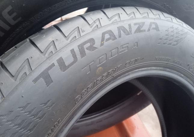Bridgestone Turanza T005A 225/55 R17