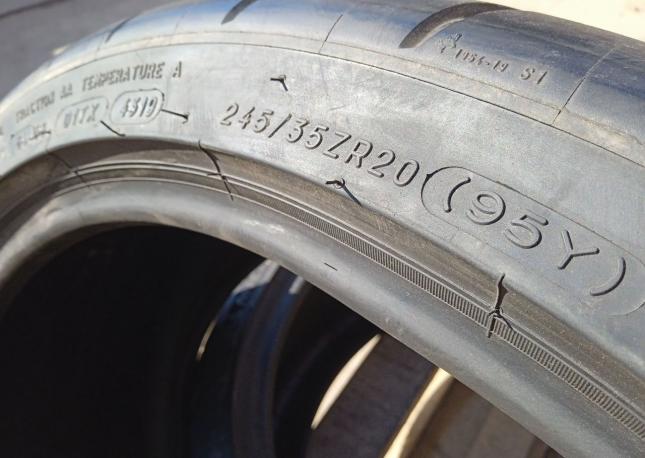 Michelin Pilot Sport Cup 2 245/35 R20