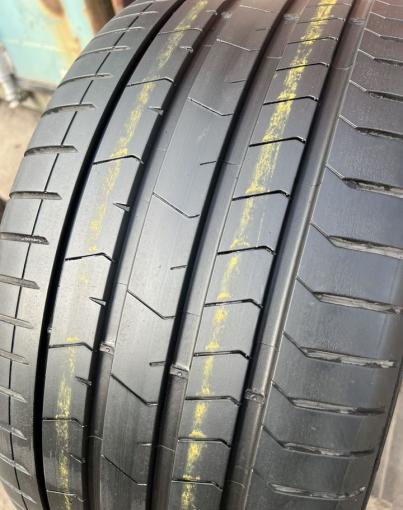 Pirelli P Zero PZ4 275/30 R21