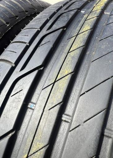 Bridgestone Turanza T001 215/60 R16