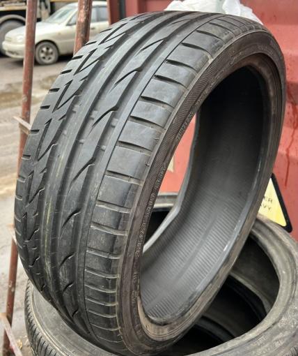 Bridgestone Potenza S001 225/35 R19