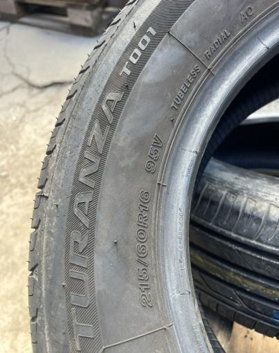 Bridgestone Turanza T001 215/60 R16