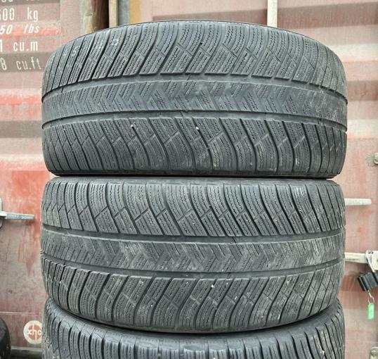 Michelin Latitude Alpin LA2 265/45 R20 и 295/40 R20