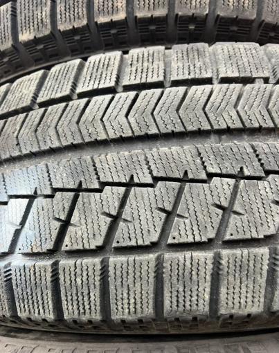 Bridgestone Blizzak VRX 215/60 R16