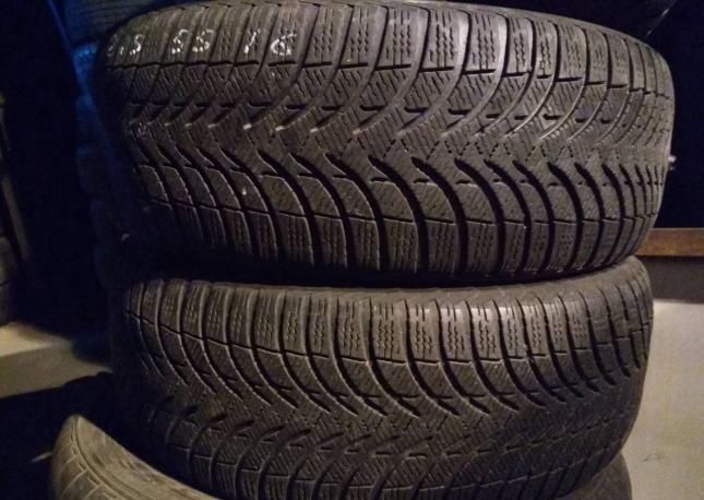 Michelin Alpin 4 215/55 R16