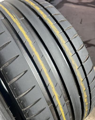 Michelin Pilot Sport 4 255/40 R18