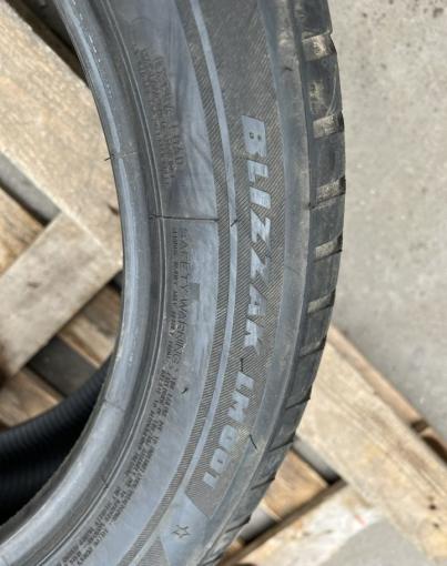 Bridgestone Blizzak LM-001 245/50 R19