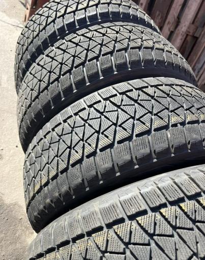 Bridgestone Blizzak DM-V2 235/55 R18