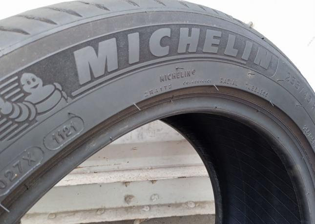 Michelin Primacy 4 255/45 R18