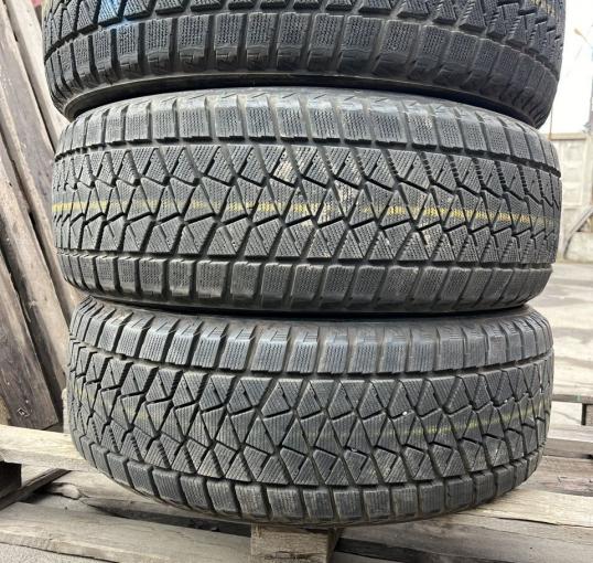 Bridgestone Blizzak DM-V2 235/55 R20