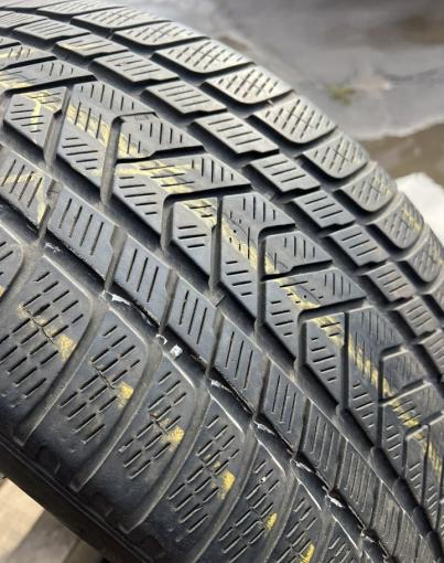 Pirelli Scorpion Winter 285/40 R22