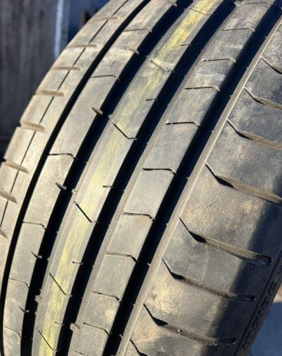 Pirelli P Zero PZ4 245/40 R19