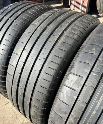 Pirelli P Zero PZ4 255/45 R19
