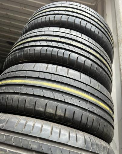 Pirelli P Zero PZ4 205/40 R18