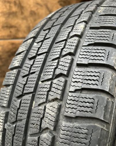 Goodyear Ice Navi Zea II 215/60 R16