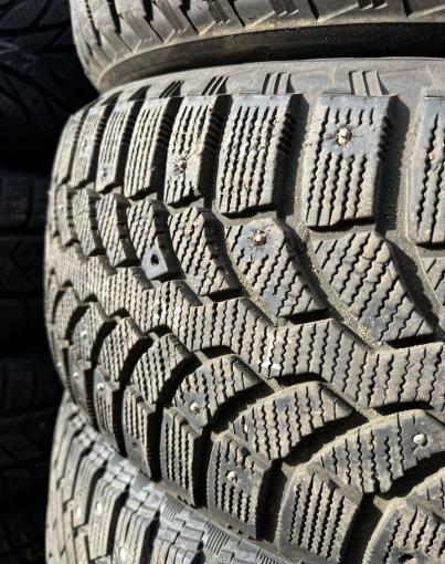 Bridgestone Blizzak Spike-01 235/55 R18