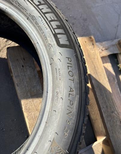 Michelin Pilot Alpin 5 SUV 245/50 R19