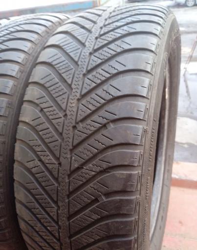 Goodyear Vector 4Seasons 205/60 R16