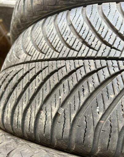 Goodyear Vector 4Seasons Gen-2 235/55 R17