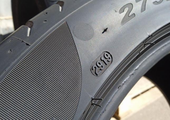 Pirelli P Zero 275/40 R19