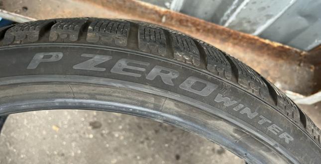 Pirelli P Zero Winter 285/30 R22