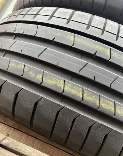 Pirelli P Zero PZ4 225/45 R19