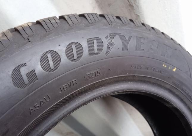 Goodyear UltraGrip 9 165/70 R14