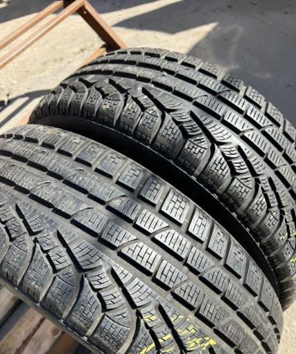 Pirelli Winter Sottozero 210 Serie II 215/60 R17