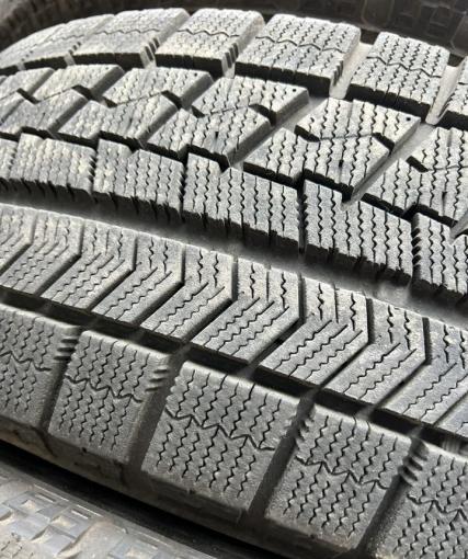 Bridgestone Blizzak VRX 215/65 R16