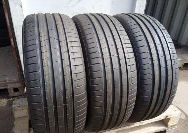 Pirelli P Zero PZ4 245/45 R19