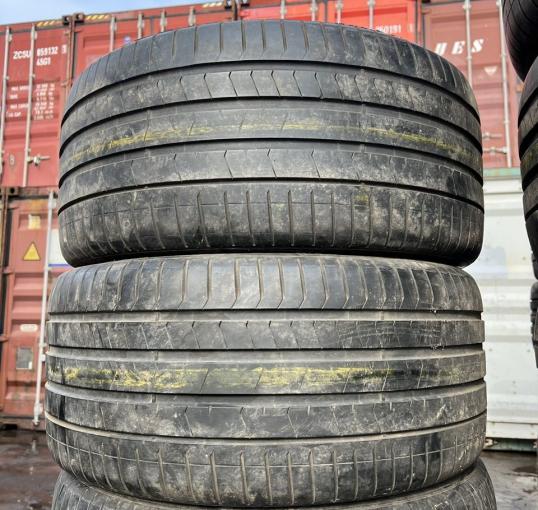 Pirelli P Zero PZ4 275/30 R21