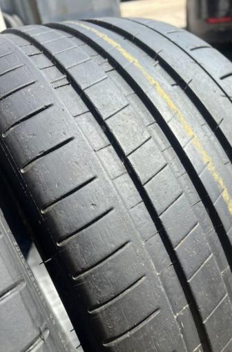 Michelin Pilot Super Sport 265/35 R19