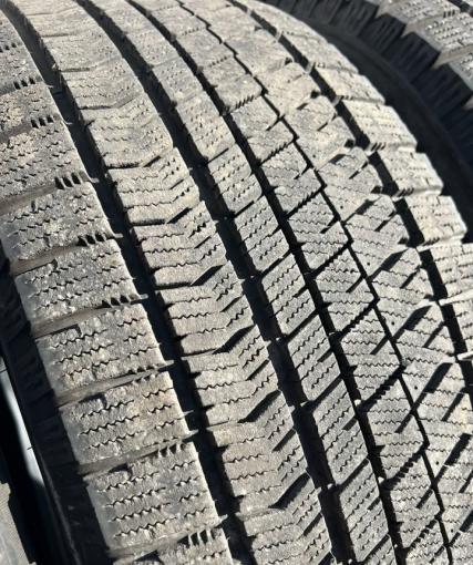 Bridgestone Blizzak VRX2 235/50 R18