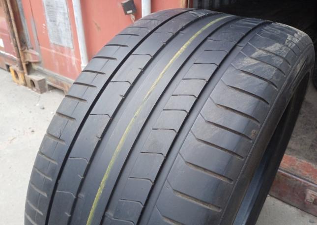 Pirelli P Zero PZ4 315/35 R21