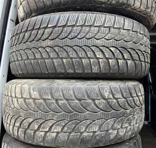 Bridgestone Blizzak LM-32 225/55 R17