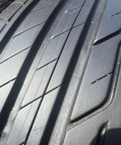 Bridgestone Turanza T001 215/60 R16