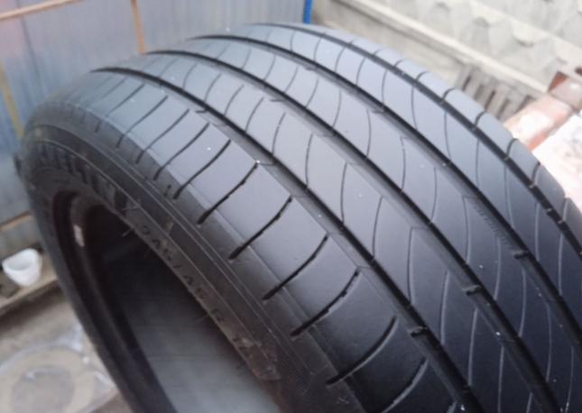 Michelin Primacy 4 245/45 R18
