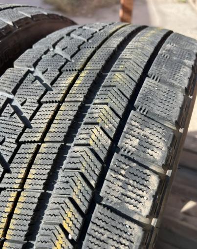 Bridgestone Blizzak VRX 245/40 R19