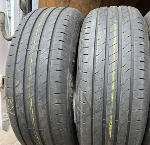 Goodyear EfficientGrip 2 SUV 275/60 R20