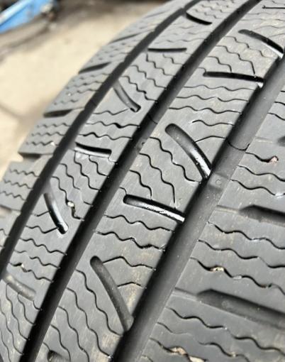 Pirelli Carrier Winter 215/65 R16C