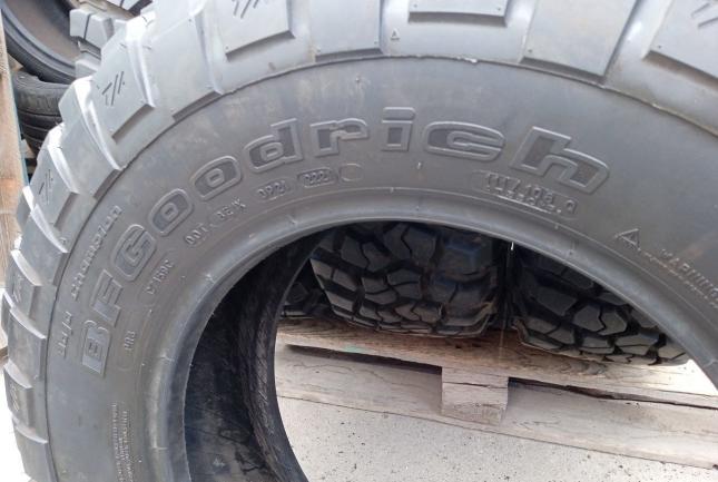 Bfgoodrich Mud-Terrain T/A KM2 255/75 R17