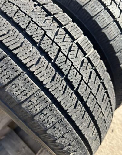 Bridgestone Blizzak VRX2 215/60 R16