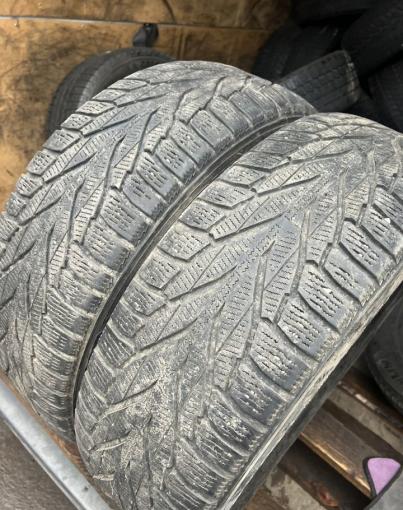 Nokian Tyres Hakkapeliitta R2 215/65 R17