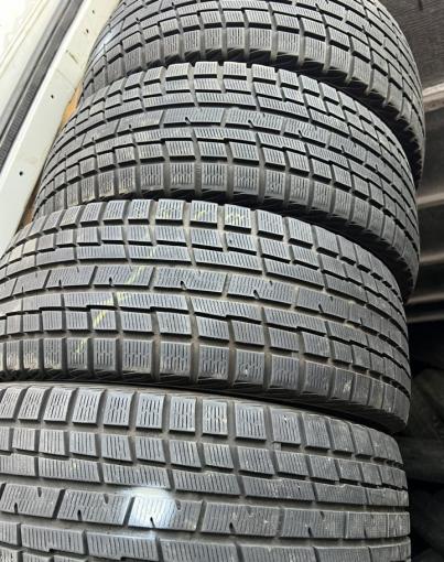 Yokohama Ice Guard IG30 215/55 R17