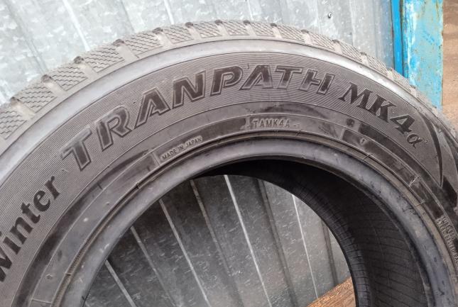 Toyo Winter Tranpath MK4a 215/70 R16
