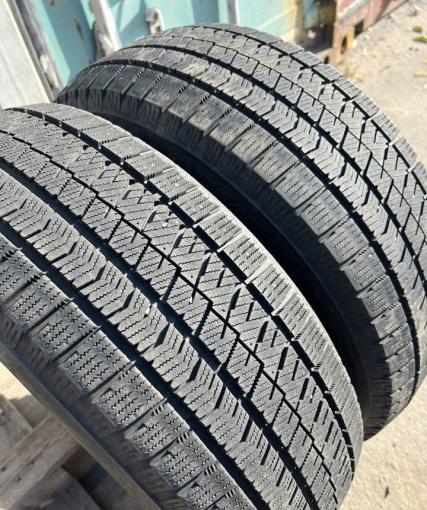 Bridgestone Blizzak VRX2 215/60 R16