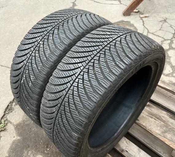 Goodyear Vector 4Seasons 225/45 R17