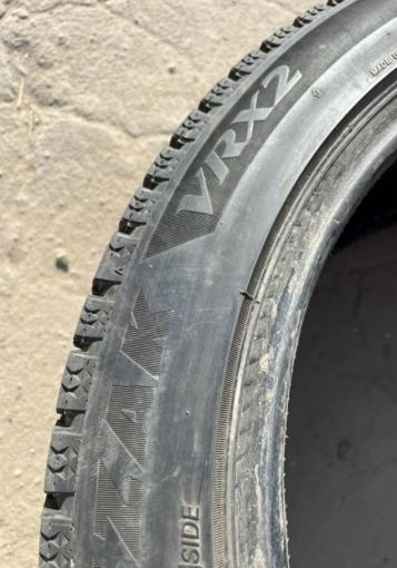 Bridgestone Blizzak VRX2 245/45 R19