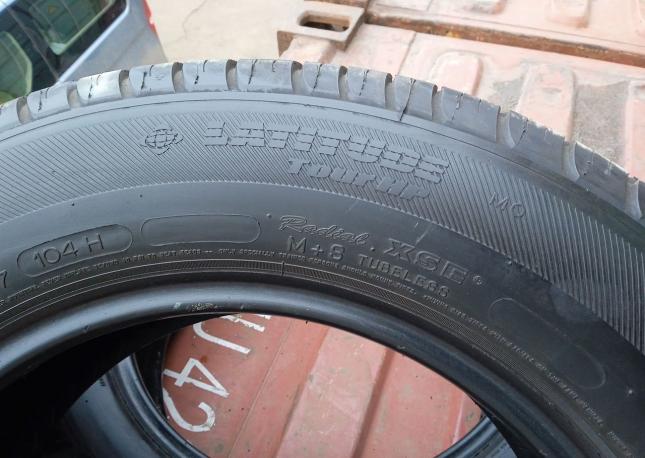 Michelin Latitude Tour HP 235/65 R17